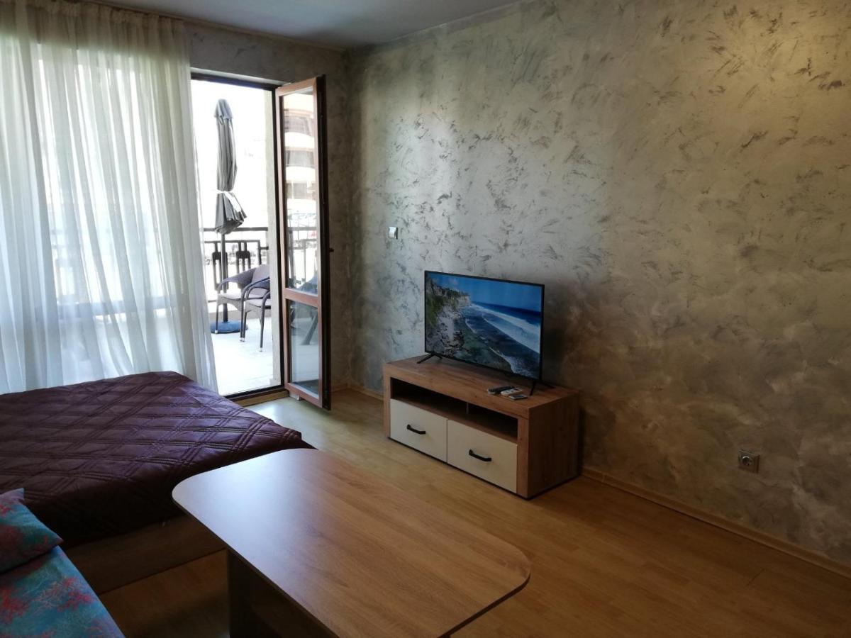 Lovely Studio In A Complex With A Pool By Flat Mаnаger Sveti Vlas Eksteriør bilde